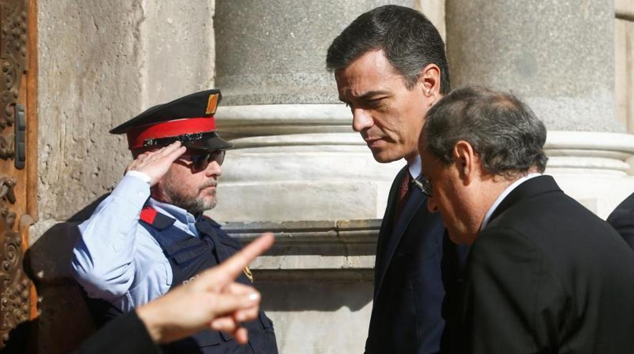 Pedro Sánchez y Quim Torra, acceden al Palacio de la Generalitat, hoy