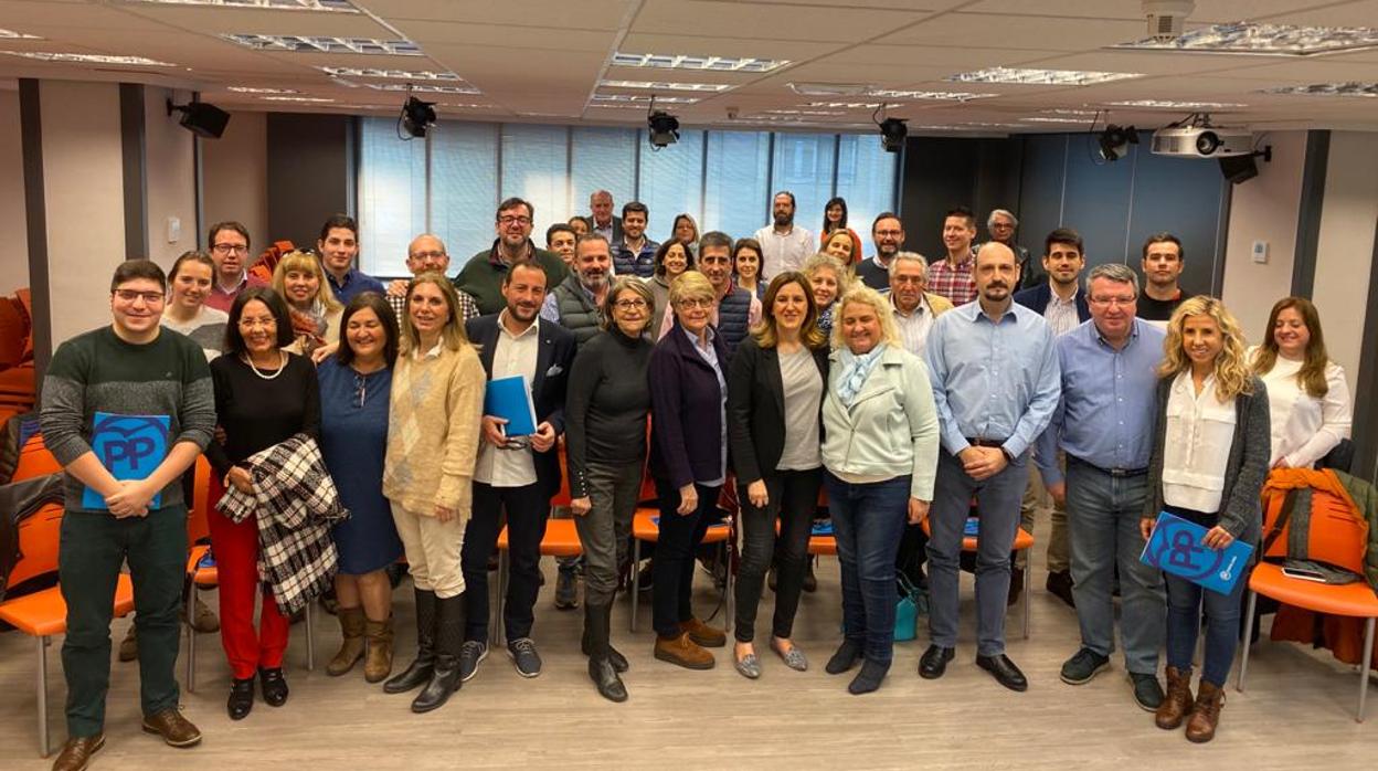 María José Catalá, durante la reunión este sábado con los distritos de Valencia