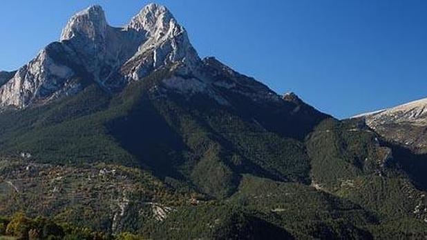 Muere un montañero de 30 años al despeñarse por un macizo de Barcelona