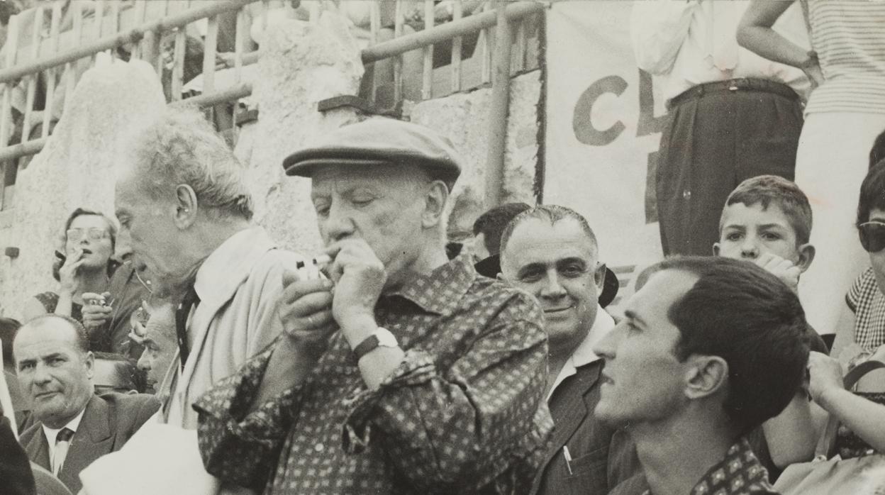 Picasso en el rodaje de la película de Jean Cocteau El testamento de Orfeo