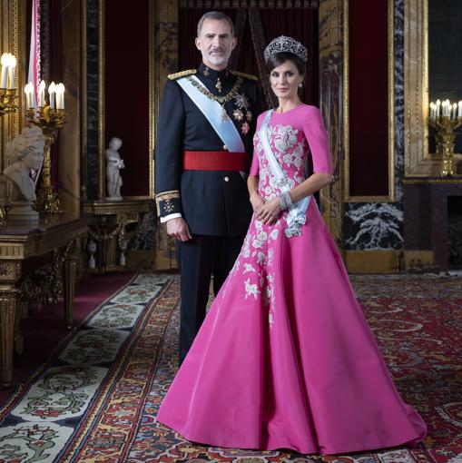 Los Reyes, de gala, en el Palacio Real