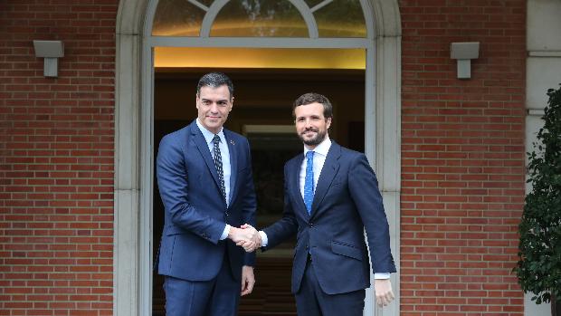 Casado ofrece una decena de acuerdos a Sánchez, y el Gobierno le acusa de seguir en el «bloqueo»