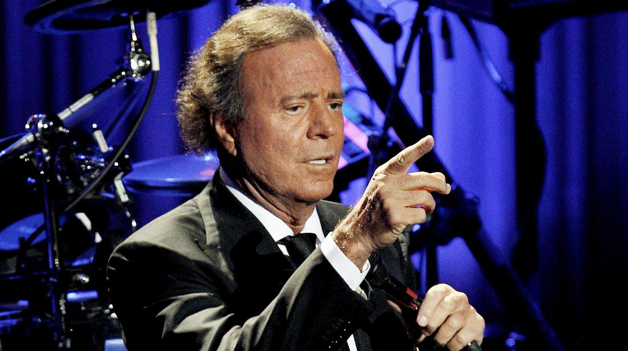 Imagen del concierto de Julio Iglesias en el Palau de Les Arts de Valencia en 2012