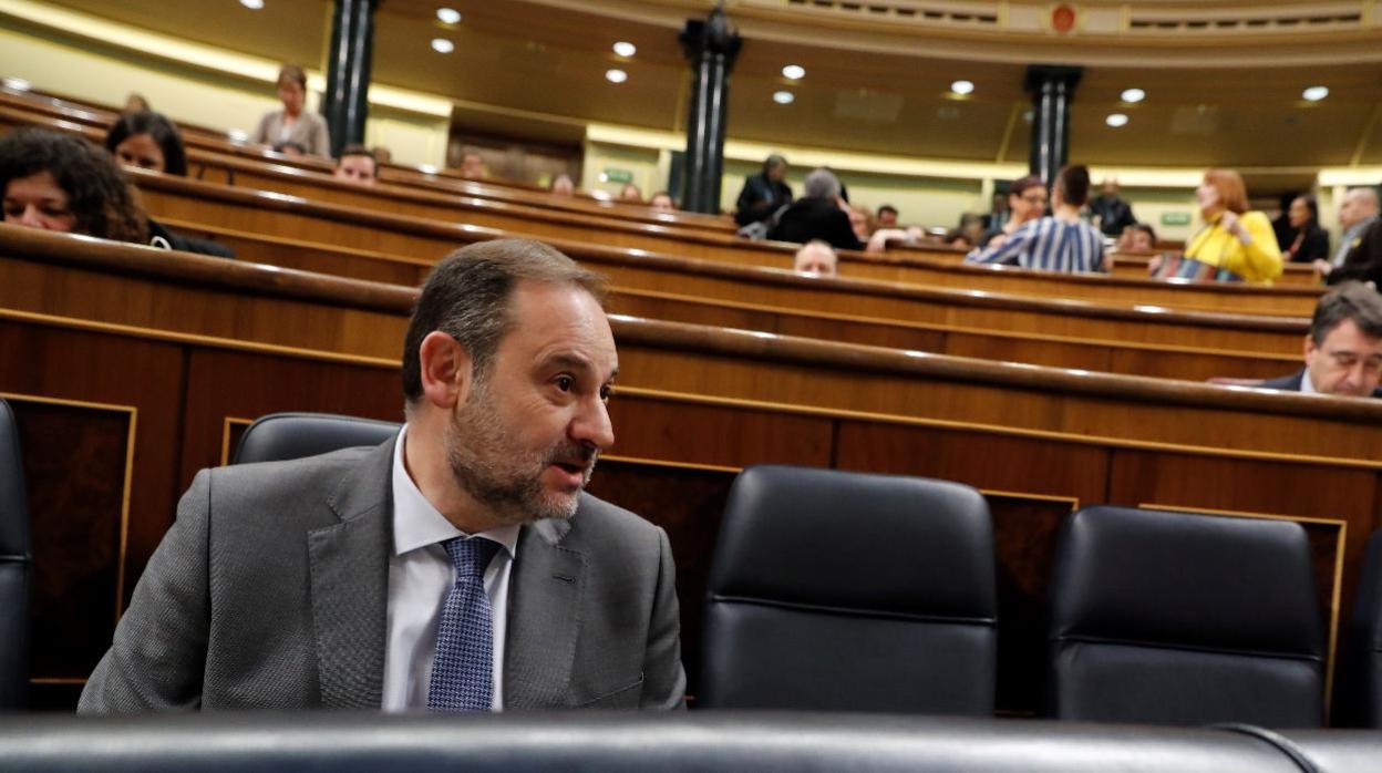 José Luis Ábalos, ministro de Transportes, en el Congreso