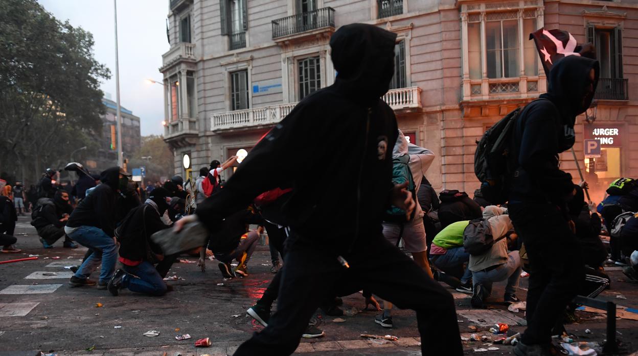 Disturbios en Barcelona tras publicarse la sentencia del «procés»