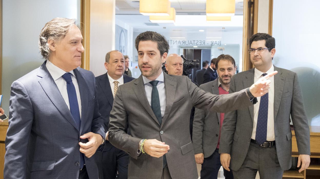 El presidente de Empresa Familiar de Castilla y León, César Pontvianne, asiste a un desayuno de trabajo organizado por su asociación en Salamanca