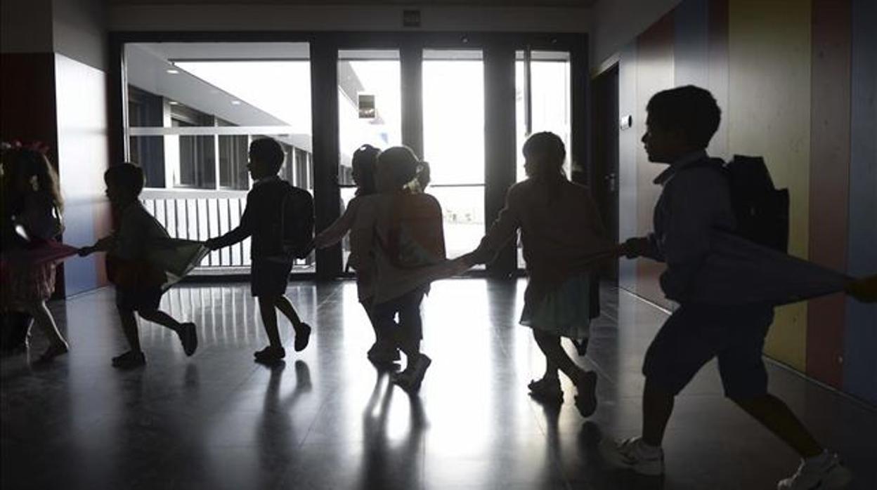 Niños en un colegio, en una imagen de archivo