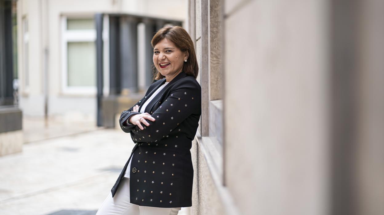 Isabel Bonig, en las inmediaciones de las Cortes Valencianas