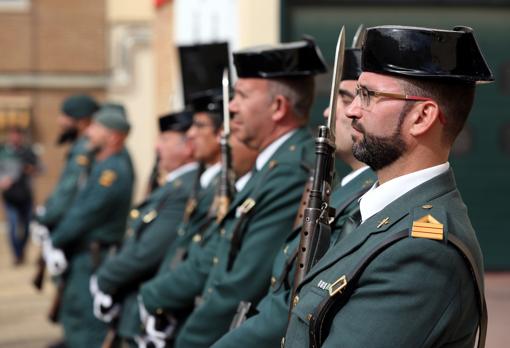 Guardias civiles que formaron en la toma de posesión