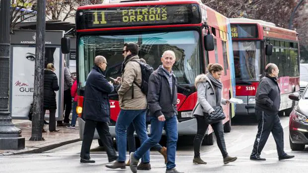 EMT Fallas 2020: cómo llegar en autobús a la mascletà y a la Crida en Valencia
