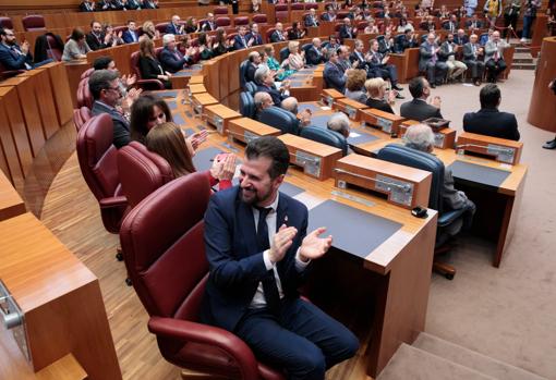 El portavoz socialista Luis Tudanca, durante la celebración en el hemiciclo