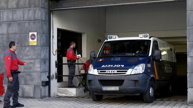 Una operación policial contra el narcotráfico en La Coruña se salda con una decena de detenidos