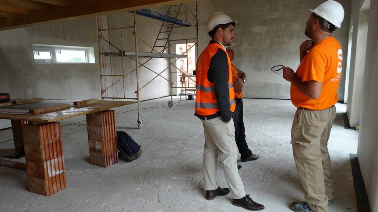 Visita de un arquitecto a una obra realizada en Castilla-La Mancha