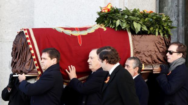 La familia Franco denuncia a España ante Estrasburgo por «expropiar el cadáver» de su abuelo