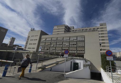 Imagen del hospital Arnau de Vilanova de Valencia. donde murió un hombre con coronavirus