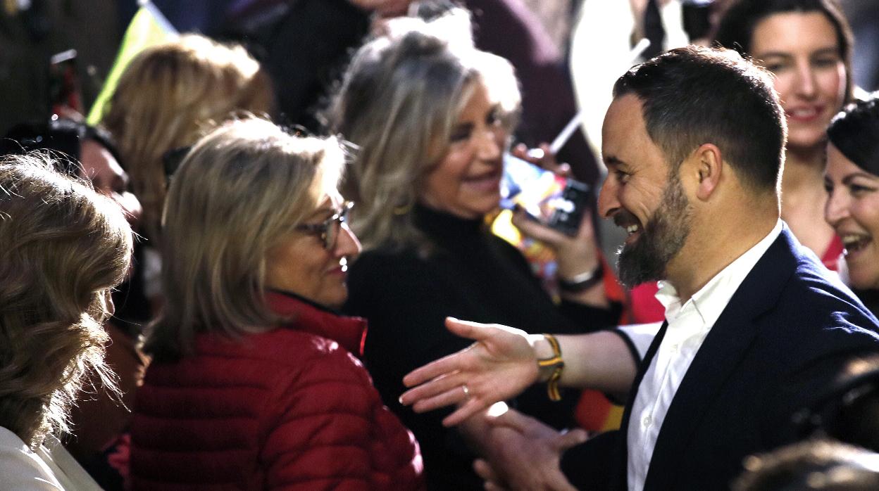 Santiago Abascal llegando esta mañana al acto se Vox en el Palacio de Vistalegre de Madrid