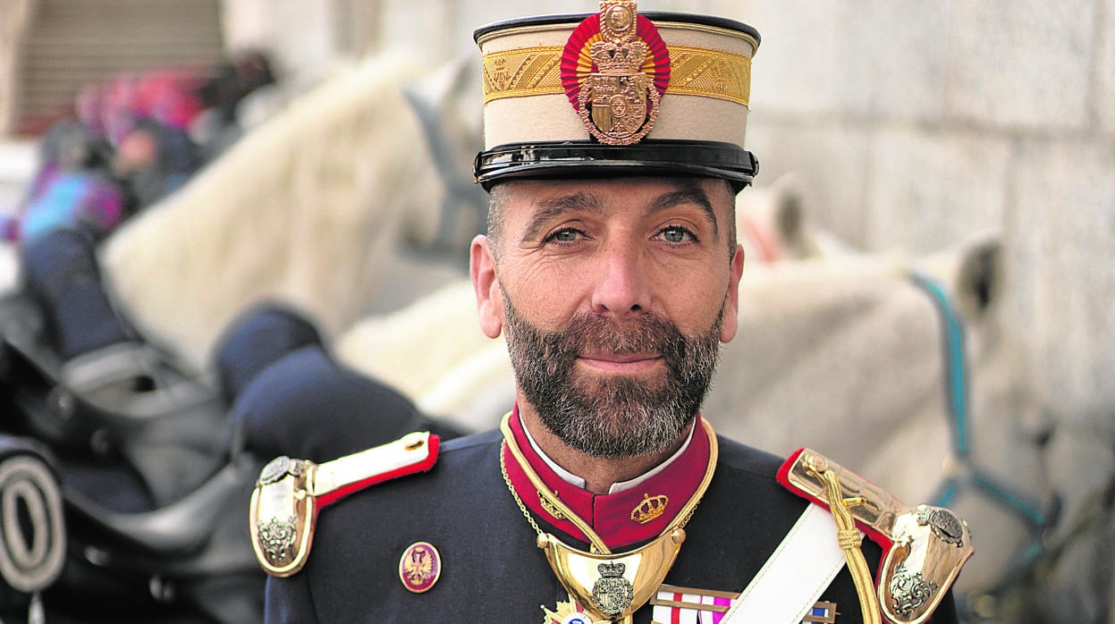 El coronel Juan Manuel Salo, jefe de la Guardia Real