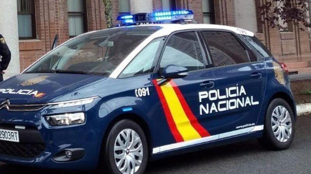 Coche patrulla de la Policía Nacional