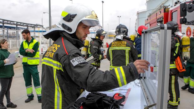 Un muerto en una explosión en una empresa química de Barcelona