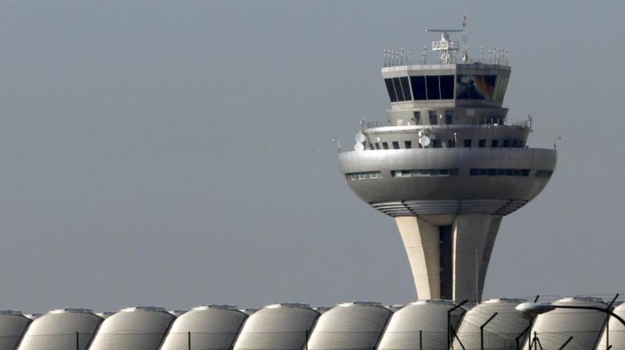 Torre de control del aeropuerto Adolfo Suárez Madrid-Barajas