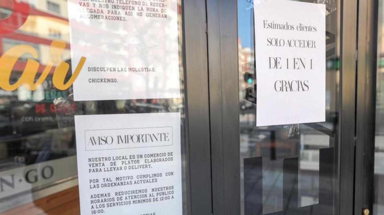 Uno de los restaurantes que ofrece servicio de comida para llevar y a domicilio