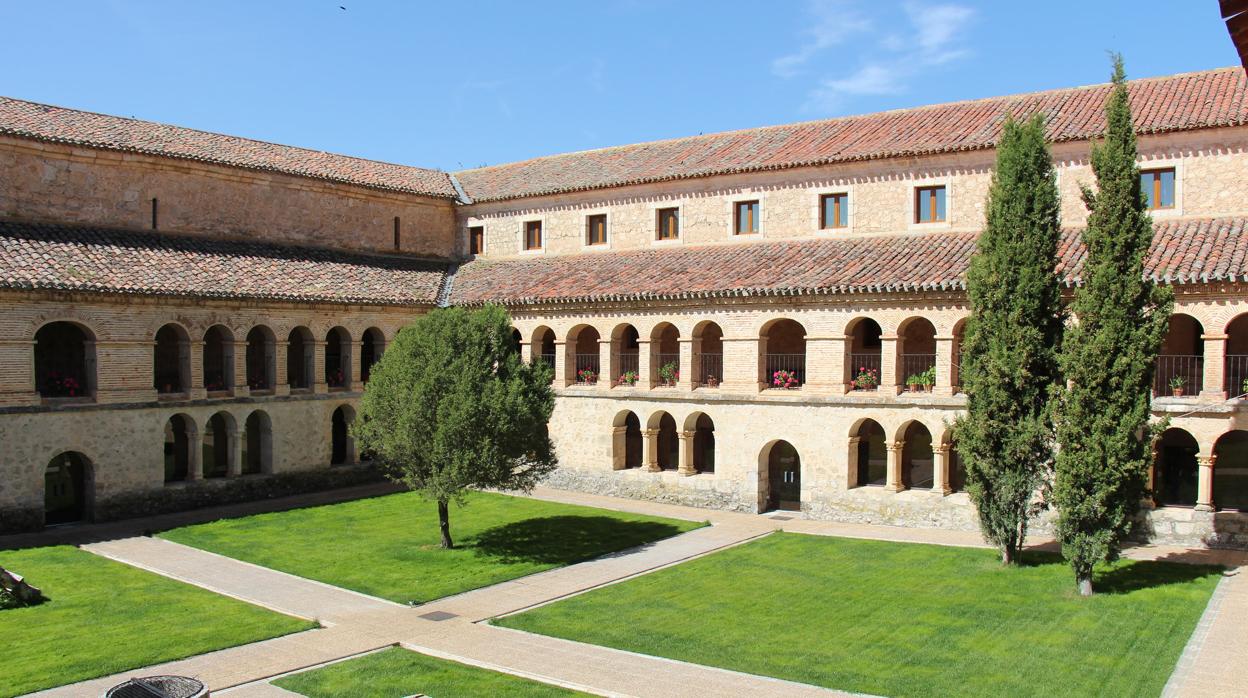 Claustro de las monjas en el Convento de Santo Domingo en Caleruega (Burgos)