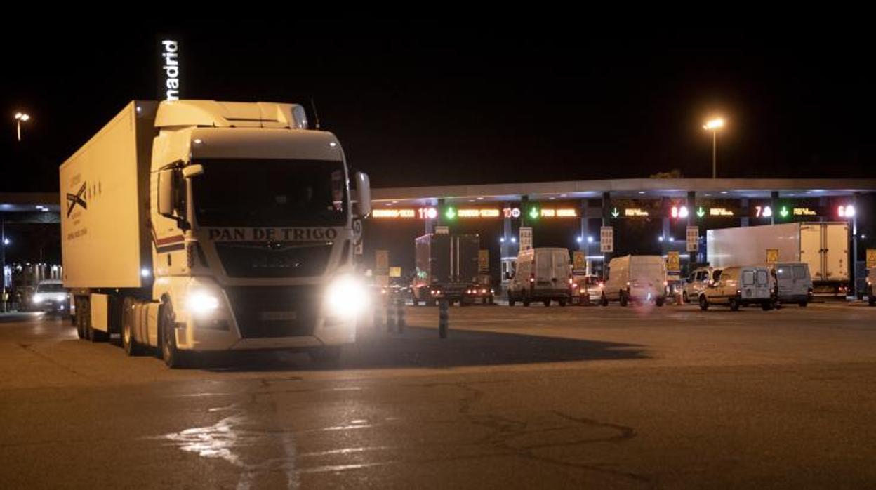 Acceso a Mercamadrid, el pasado sábado de Madrugada