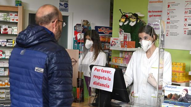 Madrid crea un registro de voluntarios para canalizar la ayuda a personas vulnerables por el coronavirus