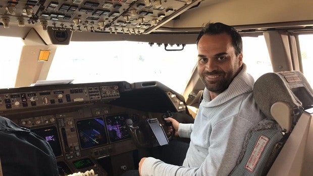 «A los pasajeros se les relaja la cara cuando saben que el avión los rescatará; se sienten salvados»