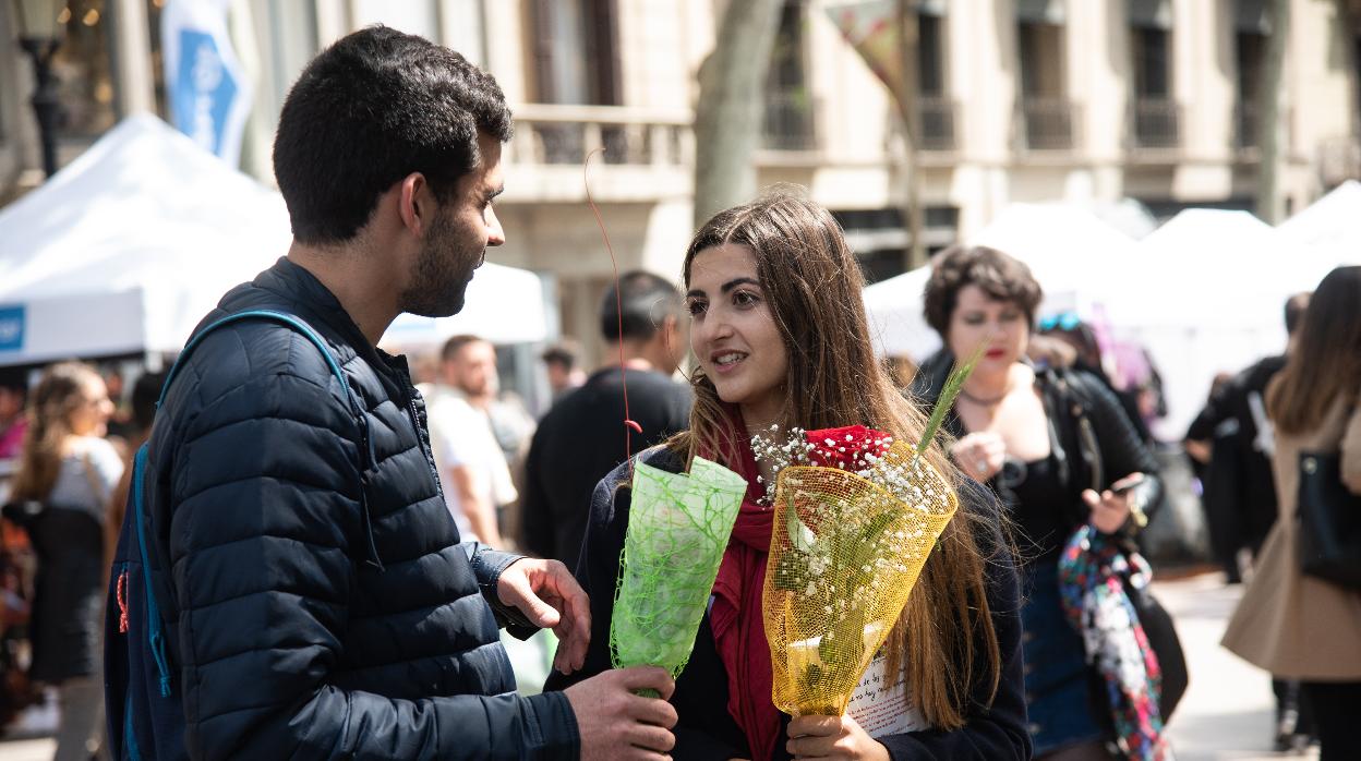 Los floristas espera poder distribuir rosas con cierta normalidad