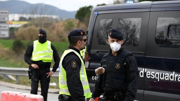 Un intendente de los Mossos, amonestado por saltarse el confinamiento para hacer deporte