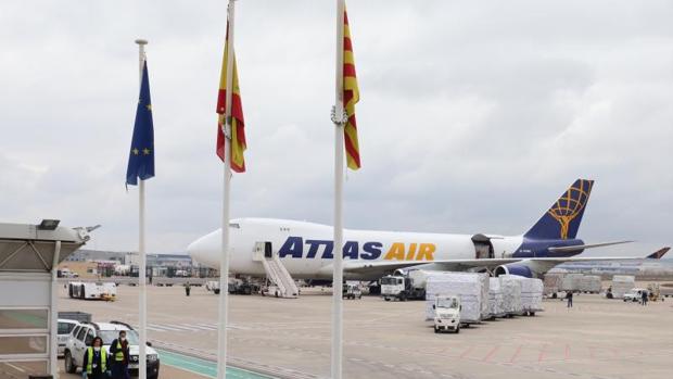 El material sanitario donado por Inditex ya está en España