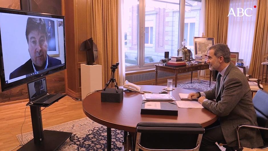El Rey mantiene una videoconferencia con el presidente de la federación de pesca de Galicia