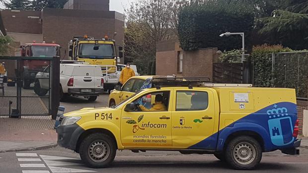 Tres concejales del Grupo Municipal Vox se suman a los efectivos del plan para desinfectar Talavera