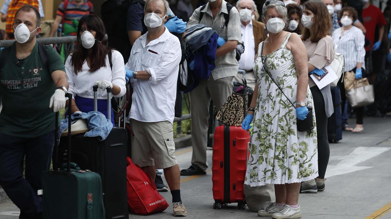 Un grupo de 300 españoles en Perú repatriados hace ocho días