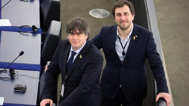 Puigdemont critica la llegada de material sanitario de Turquía y lo relaciona con los «presos políticos»