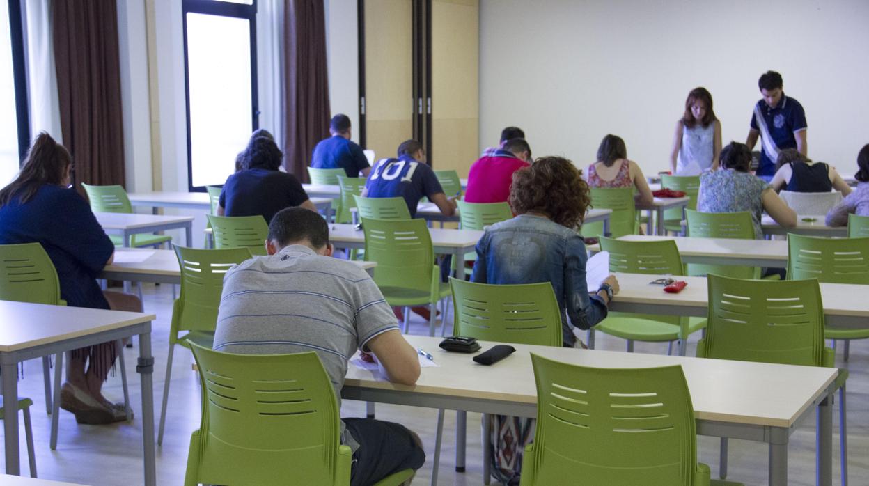 Las universidades públicas mantendrán las clases telemáticas hasta final de curso por el coronavirus