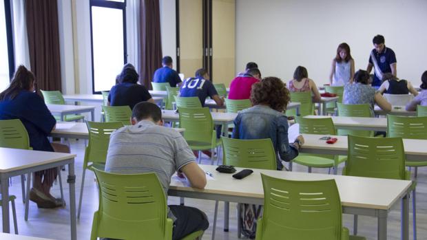 Las universidades públicas mantendrán las clases telemáticas hasta final de curso por el coronavirus