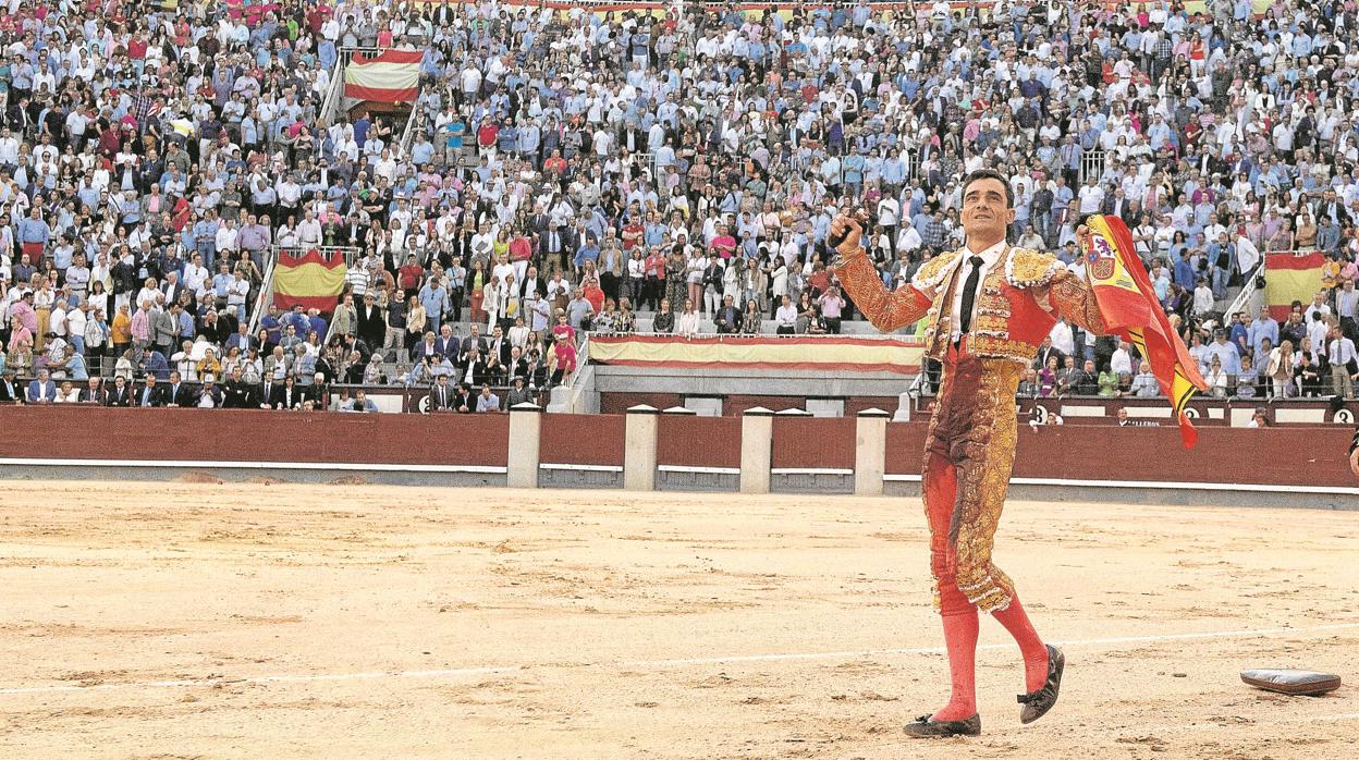 Paco Ureña, el pasado San Isidro, en una vuelta al ruedo triunfal en Las Ventas