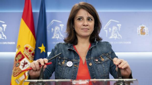 Adriana Lastra acusa al PP de ser la «derechita cobarde» que «baila» cuando «Vox toca el silbato»