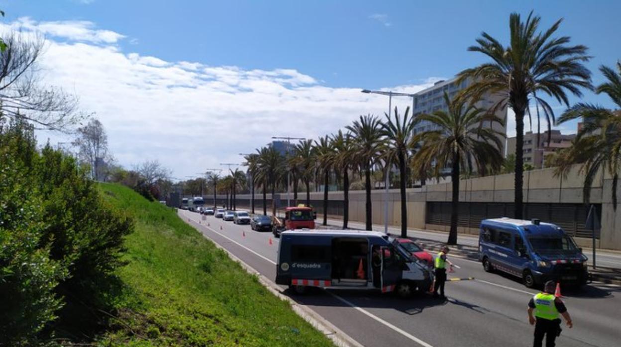 Un control de los Mossos d'Esquadra este miércoles en la ciudad de Barcelona