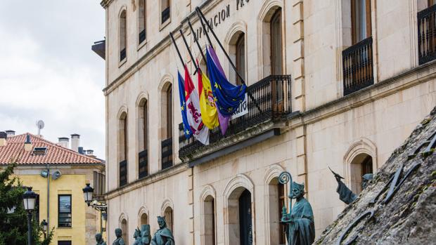 La caravana de las 20 horas silencia sus sirenas en Soria el Viernes Santo en señal de luto