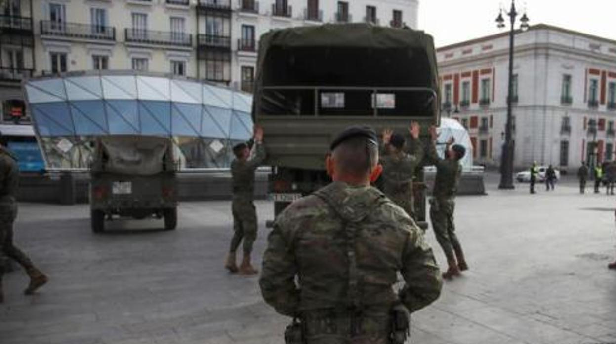 Unos 150 miembros del Ejército realizan este viernes en controles y labores de desinfección en Castilla-La Mancha