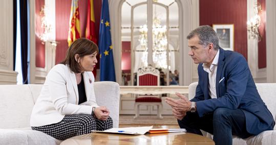 Isabel Bonig y Toni Cantó, en las Cortes Valencianas