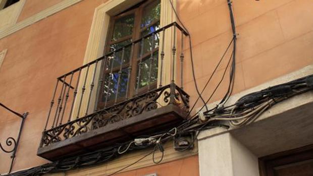 Quejas vecinales por la falta de fibra óptica en el Casco Histórico