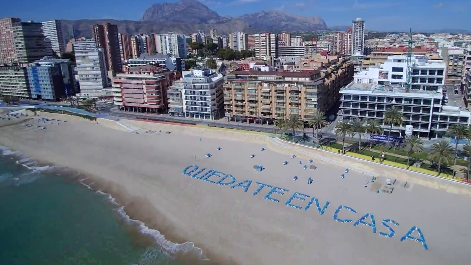 Vídeo: las playas españolas vacías en plena Semana Santa a vista de dron