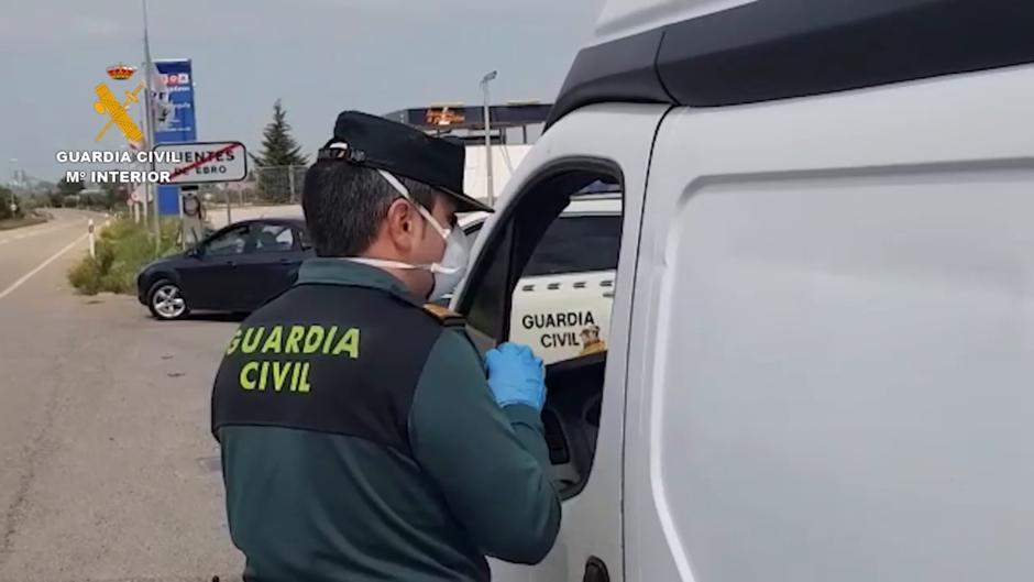 En vídeo: la bronca de la Guardia Civil por saltarse el confinamiento para comprar pan a 15 kilómetros