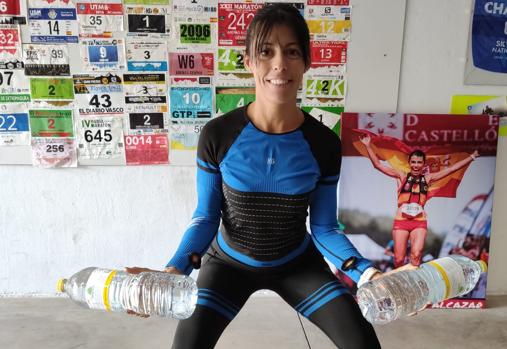 La atleta, en el sótano de su casa