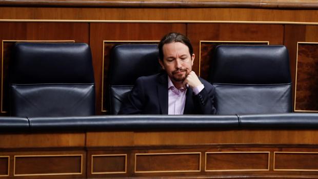 Iglesias logra desatascar la renta mínima imponiendo su criterio al de varios ministros