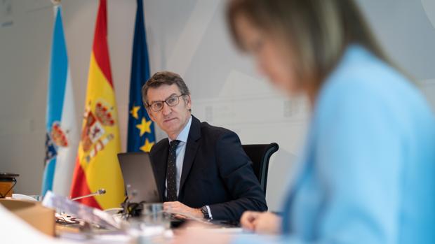 Feijóo afirma que las elecciones no «forman parte de la agenda» pero admite contactos con Urkullu